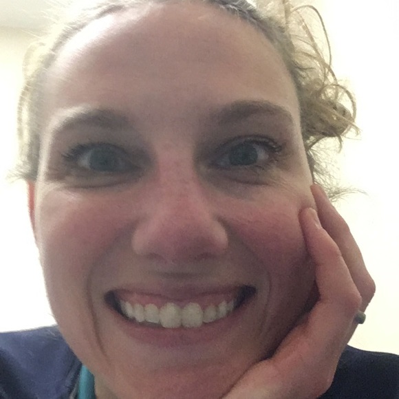 Meet your Posher, Elise - Picture 1 of 1